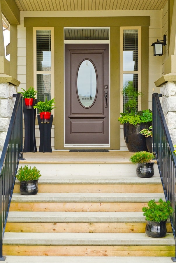 bigstock-Entrance-of-a-house-in-Vancouv-34311968.jpg