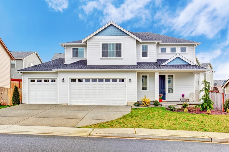 Gorgeous Home with Fiberglass Door