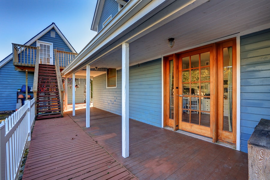 windows in a jacksonville home