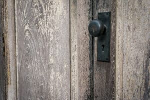 3 Ways to Reuse an Antique Door in Your House